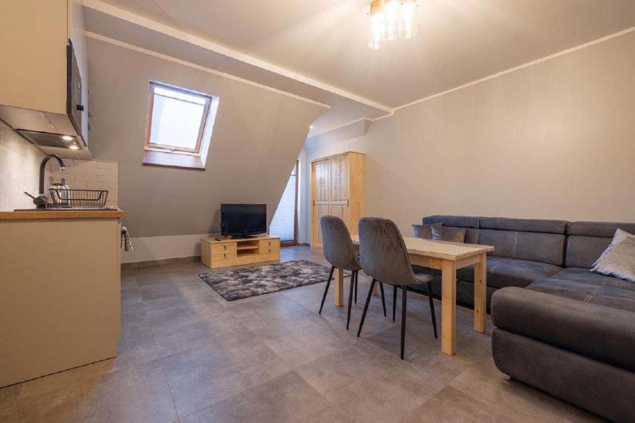 U Anusia Apartment *